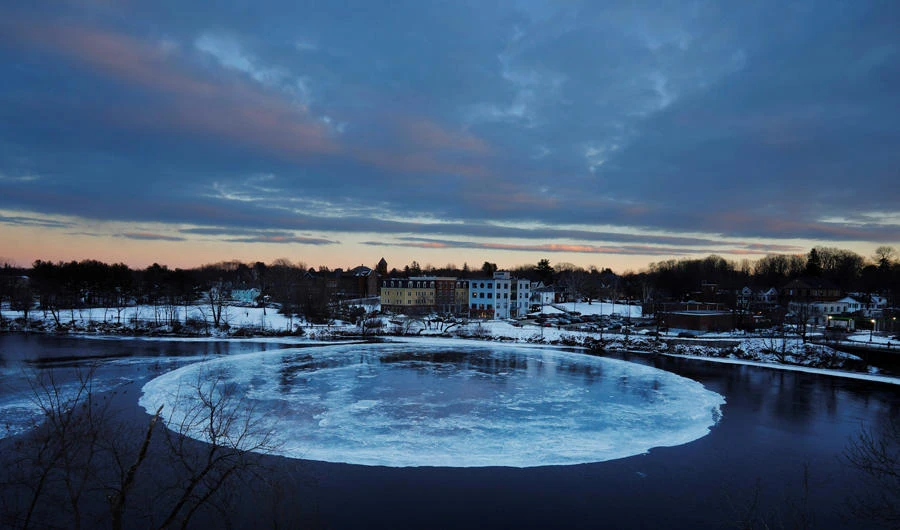 Ice disk freezes out attention-seeker’s attempt to hack peace sign into it