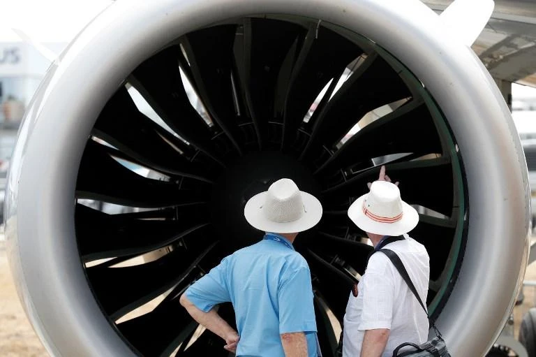 Embraer signs agreement to sell commercial division to Boeing