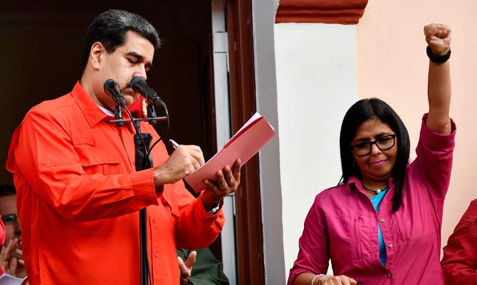 Venezuelan US defense attache breaks with Maduro as diplomats leave
