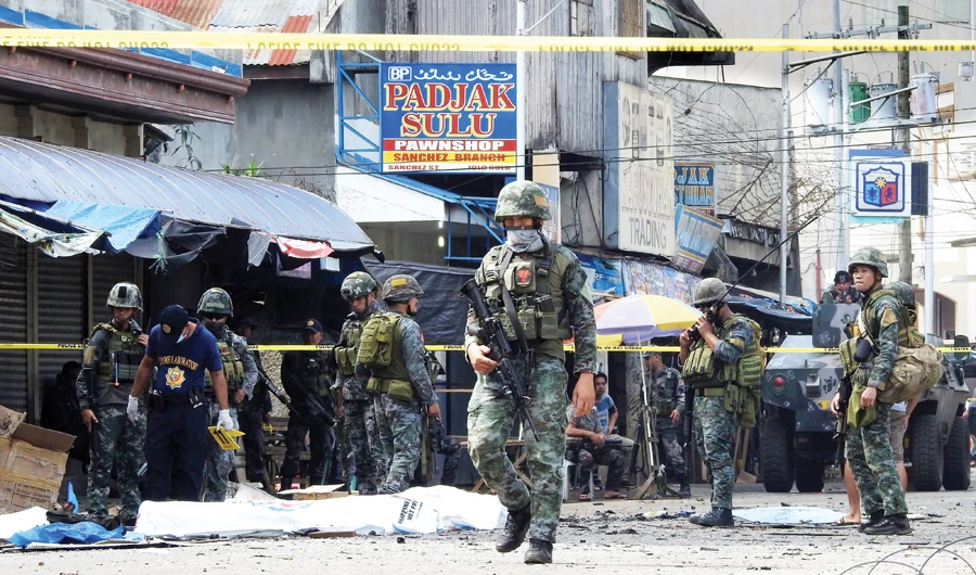 Daesh militants claim responsibility for twin bomb attack on Philippine church