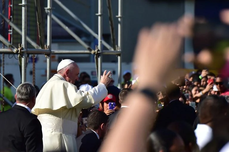 Pope Francis: Priest celibacy not ‘optional’