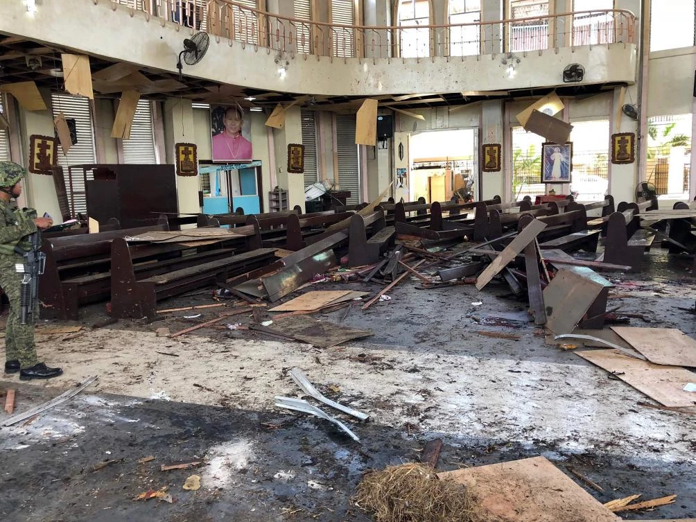 Philippines vows to bring cathedral bombers to justice