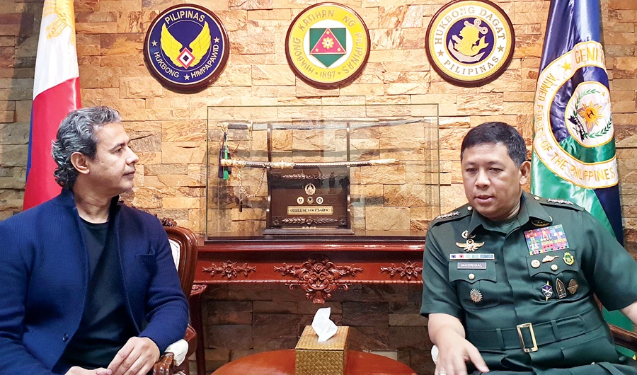 Abu Sayyaf faction behind deadly Philippine church bombings, says army chief