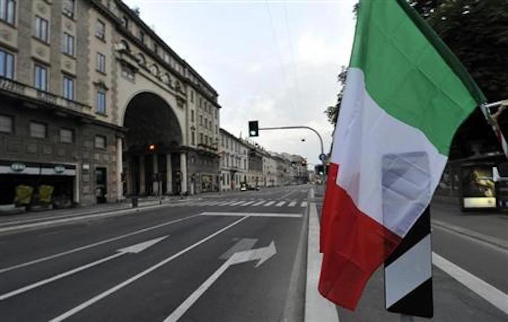 Italy slides into recession, darkening outlook for Europe