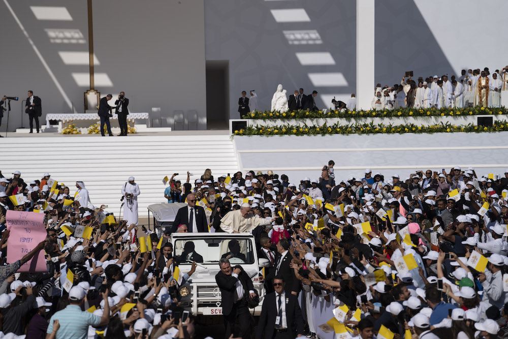 The pope's route to and from the stadium was thronged by worshippers. (AN Photo/Ziyad Alarfaj)