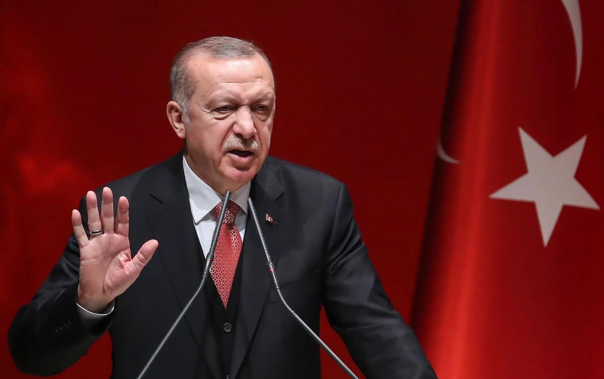 President Recep Tayyip Erdogan said that if terrorists are not removed from the northern town of Manbij in a few weeks, Turkey’s waiting time will end. (AFP)