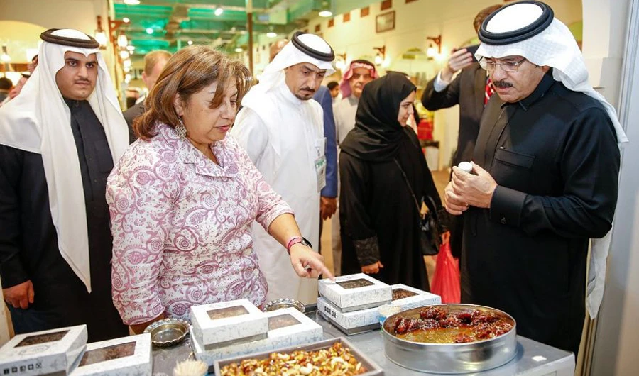 The festival aims to develop the concepts of agricultural marketing, quality production and communication between farmers and trader. (SPA)