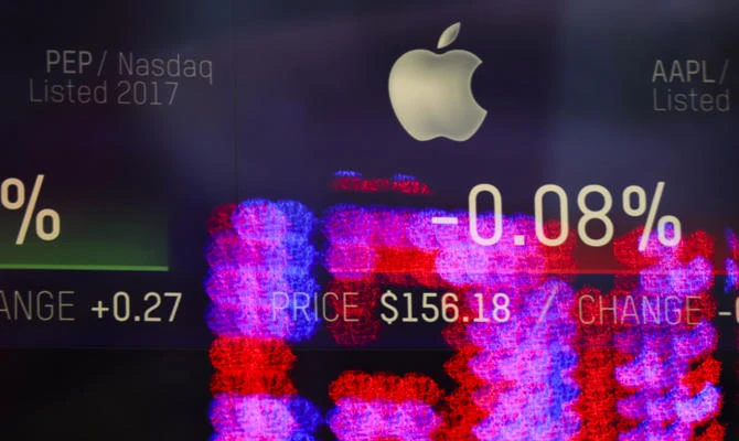 Scoot over Microsoft: Apple again the most valuable US company