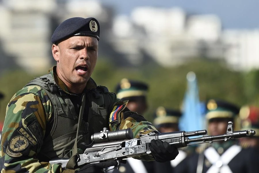 Venezuela’s army had to choose between “a dictatorship that does not have an iota of humanity, or to side with the constitution” from which he takes his legitimacy, opposition leader Juan Guaido. (File/AFP)