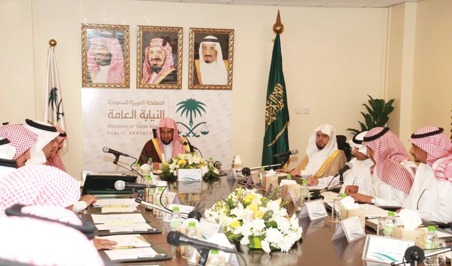 Saudi Attorney General Sheikh Saud bin Abdullah Al-Mua’jab meets with the heads of public prosecution offices from throughout the Kingdom. (SPA)