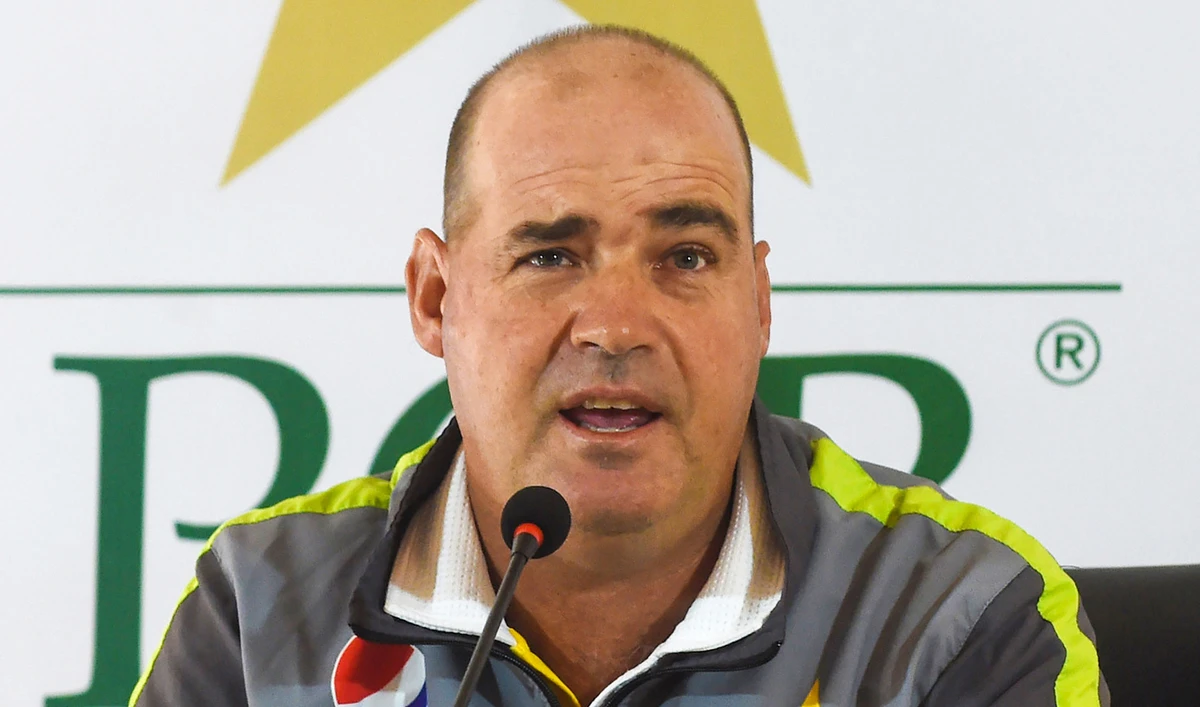 Coach backs Sarfraz to lead Pakistan at Cricket World Cup