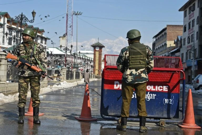 Indian paramilitary personnel on guard during a strike by separatists in Kashmir on Feb. 9, 2019. (AFP)