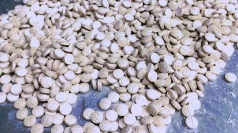 Saudi Border Guards found more than 31,000 Captagon pills on the jet-ski when they intercepted it off the coast of Tabuk. (File photo/SPA)