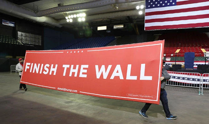 As Trump makes case for border wall, lawmakers reach deal
