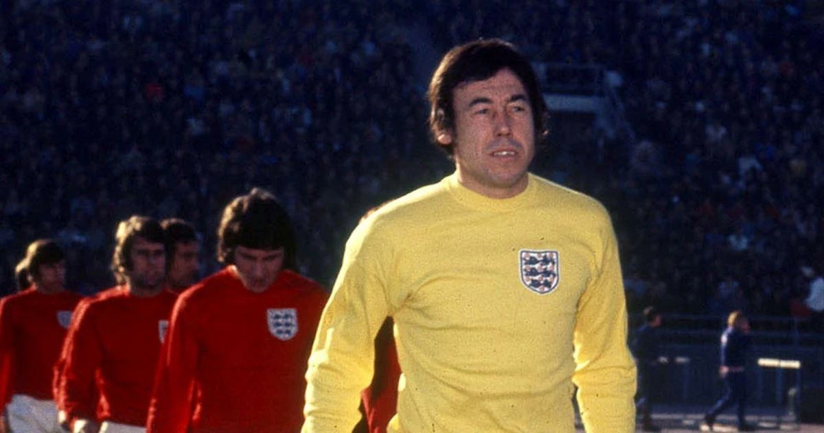 Gordon Banks, whose club playing career revolved largely around Stoke and Leicester City, is the latest of the 1966 World Cup winning England team to pass away. (Reuters)