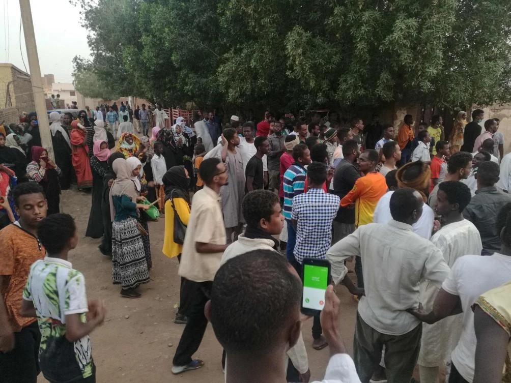 Sudan on Thursday accused campaigners spearheading protests against President Omar Al-Bashir’s rule of threatening national security and advocating violence, as hundreds of demonstrators staged more rallies. (AFP)