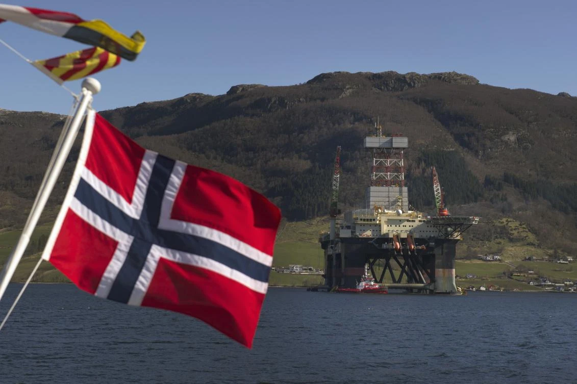 Norway oil firms lower 2019 investment forecast