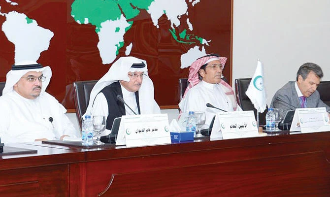 Dr. Yousef Al-Othaimeen, secretary-general of the Organization of Islamic Cooperation, chairs the session on public diplomacy in Jeddah on Friday. (SPA)