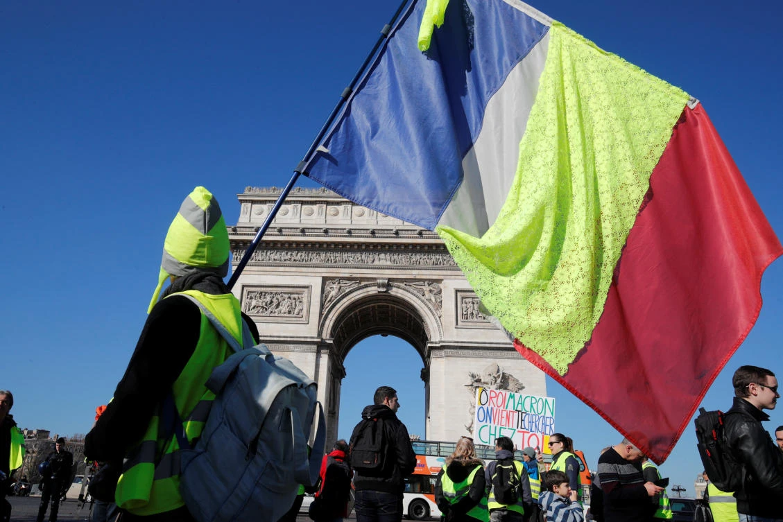 Yellow vest protesters try to keep up momentum on week 15