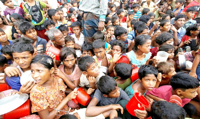 Rohingya refugees face chickenpox outbreak in Bangladesh