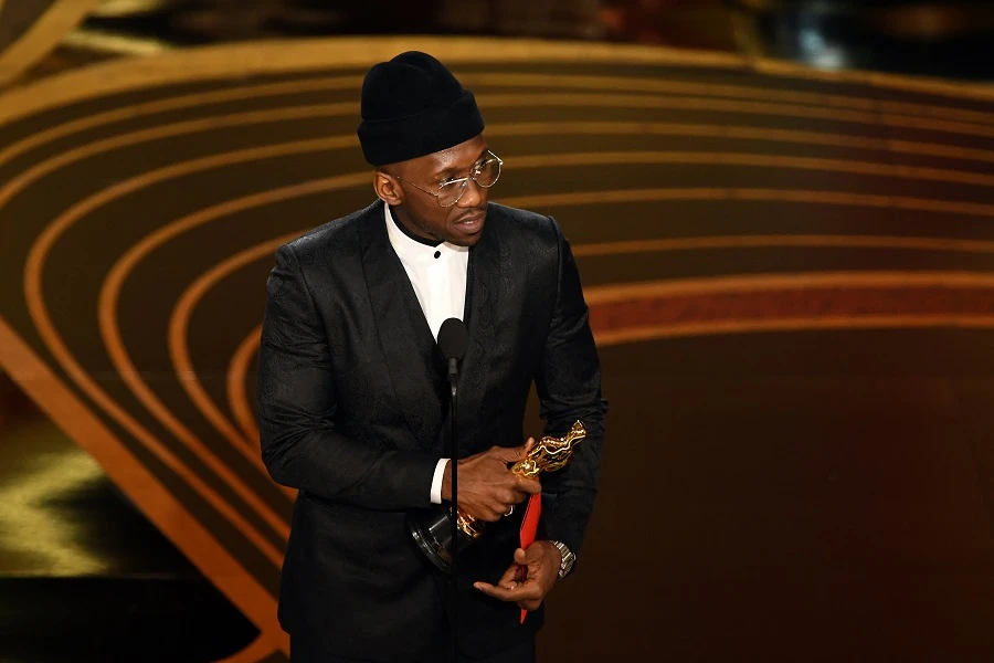 US-Muslim actor Mahershala Ali nabs another Oscar as ‘Green Book’  wins top prize