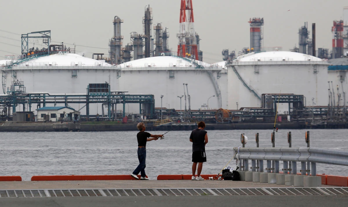 Abu Dhabi’s flagship Murban crude has sold at a discount in Asia to its official selling price for four straight months — the longest stretch in nearly two years. Above, an oil refiner in Japan. (Reuters)
