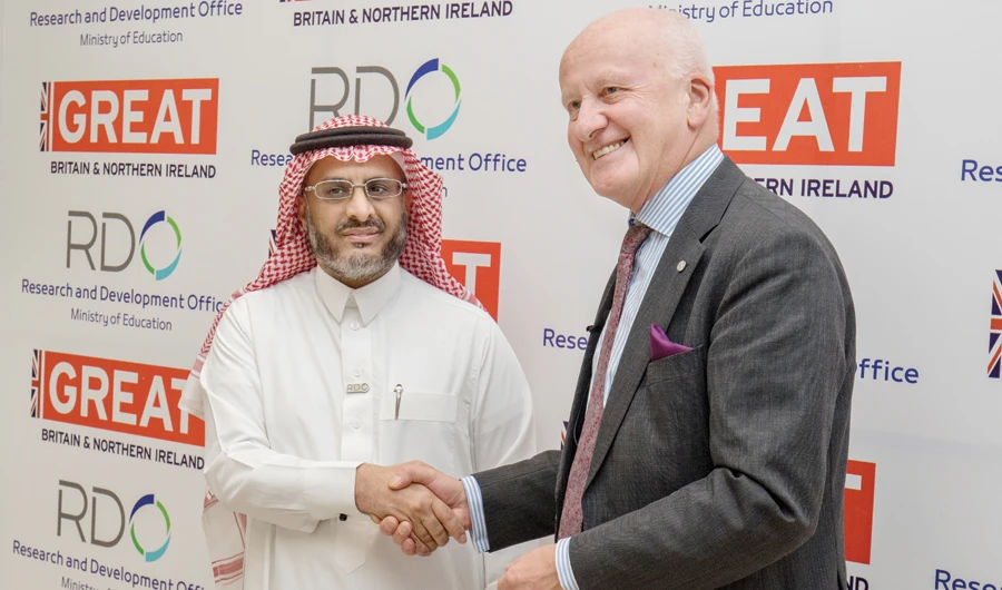 Dr. Hisham Alhadlaq and Prof. John Loughhead at the start Monday of the Clean Energy and Artificial Intelligence workshop in Riyadh. (AN photo by Hala Tashkandi)