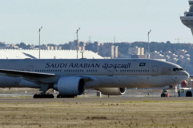 Saudi Arabian Airlines and Emirates suspend flights to Pakistan