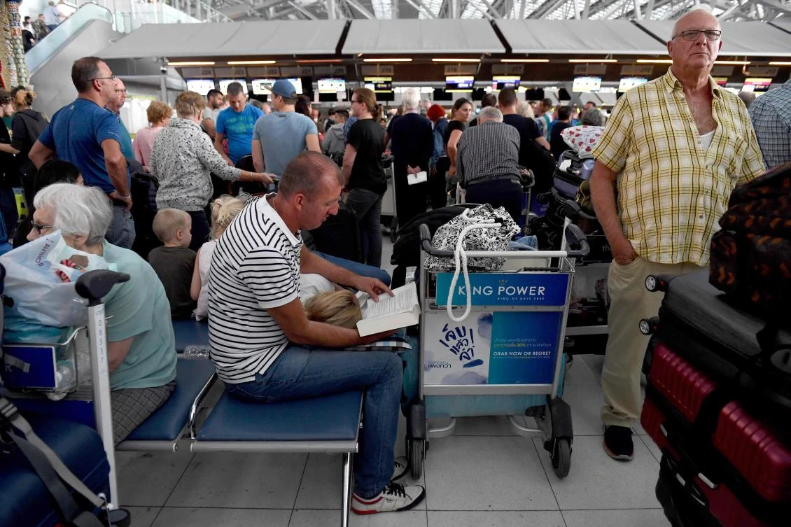 Thousands scramble as Thai Airways cancels flights over Pakistan