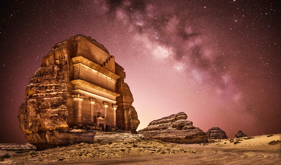 Saudi Arabia steps up tourism push with new visas