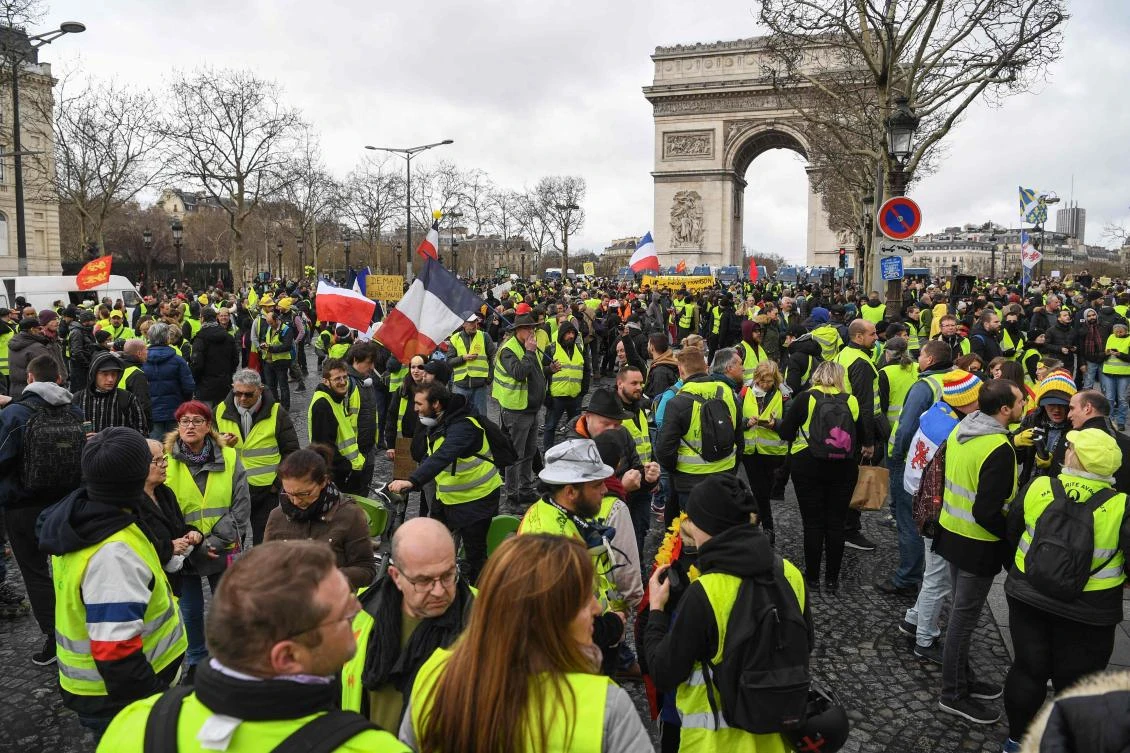 French yellow vests protest for 16th straight weekend