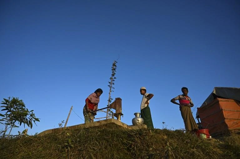 The United Nations on Friday stressed that refugees fleeing conflict should be granted safe haven after Bangladesh declared that it would no longer take in Myanmar’s Rohingya. (File/ AFP)
