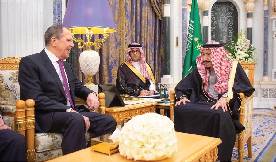 King Salman receives Russian Foreign Minister Sergey Lavrov at Al-Yamamah Palace in Riyadh on Tuesday. (SPA)