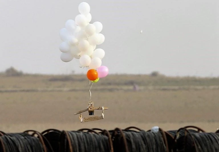 Israel carries out fresh Hamas strikes over incendiary balloons