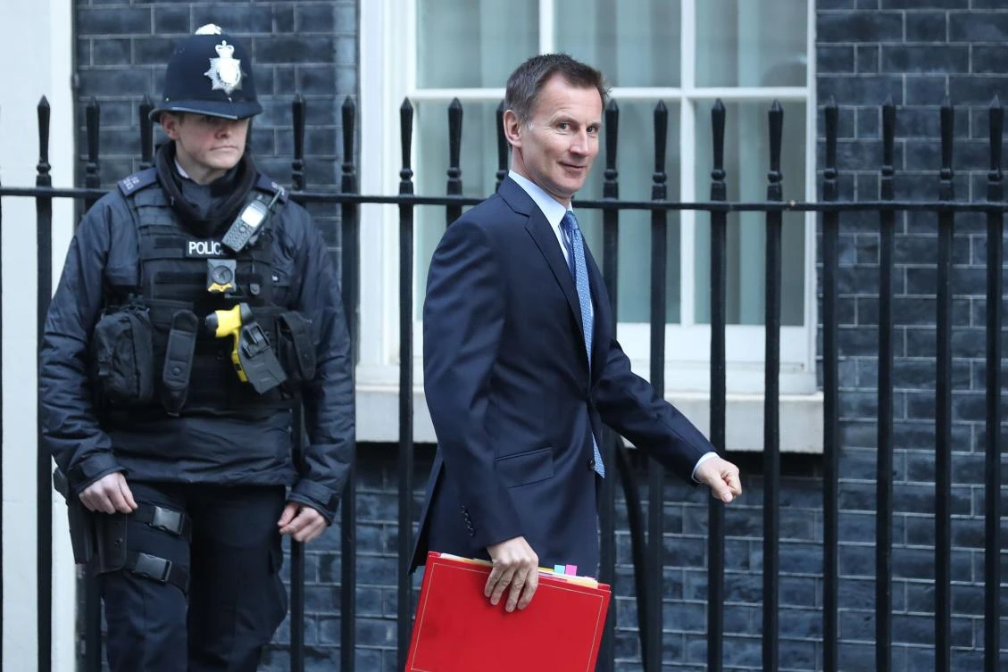 Britain’s Foreign Secretary Jeremy Hunt arrives for the weekly cabinet meeting at 10 Downing Street in London on February 26, 2019. (AFP/Daniel Leal-Olivas)