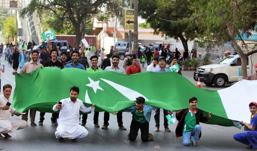 Cricket fans welcome last leg of Pakistan Super League in Karachi
