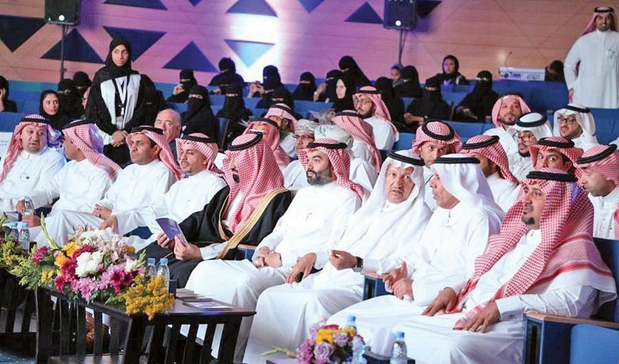 Saudi Minister of Communications and Information Technology Abdullah bin Amer Al-Sawaha and the Governor of the Communications and Information Technology Commission Abdul Aziz Al-Ruwais attend the Communications and Information Technology Indicators Forum in Riyadh on Wednesday. (SPA)