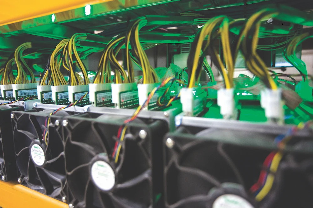 Saudi Arabia and UAE embrace blockchain despite a crash in coin prices. (AFP)