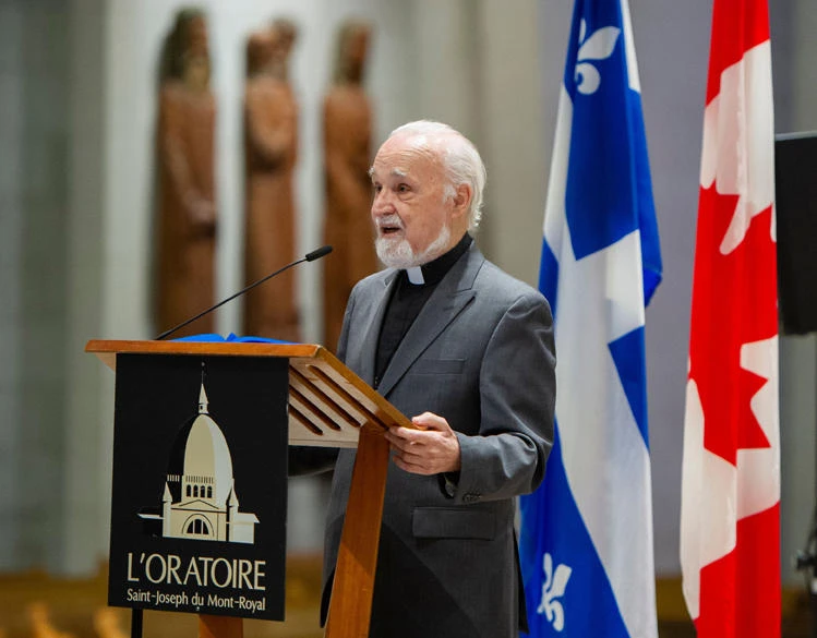 Catholic priest stabbed live on TV at Canada's biggest church