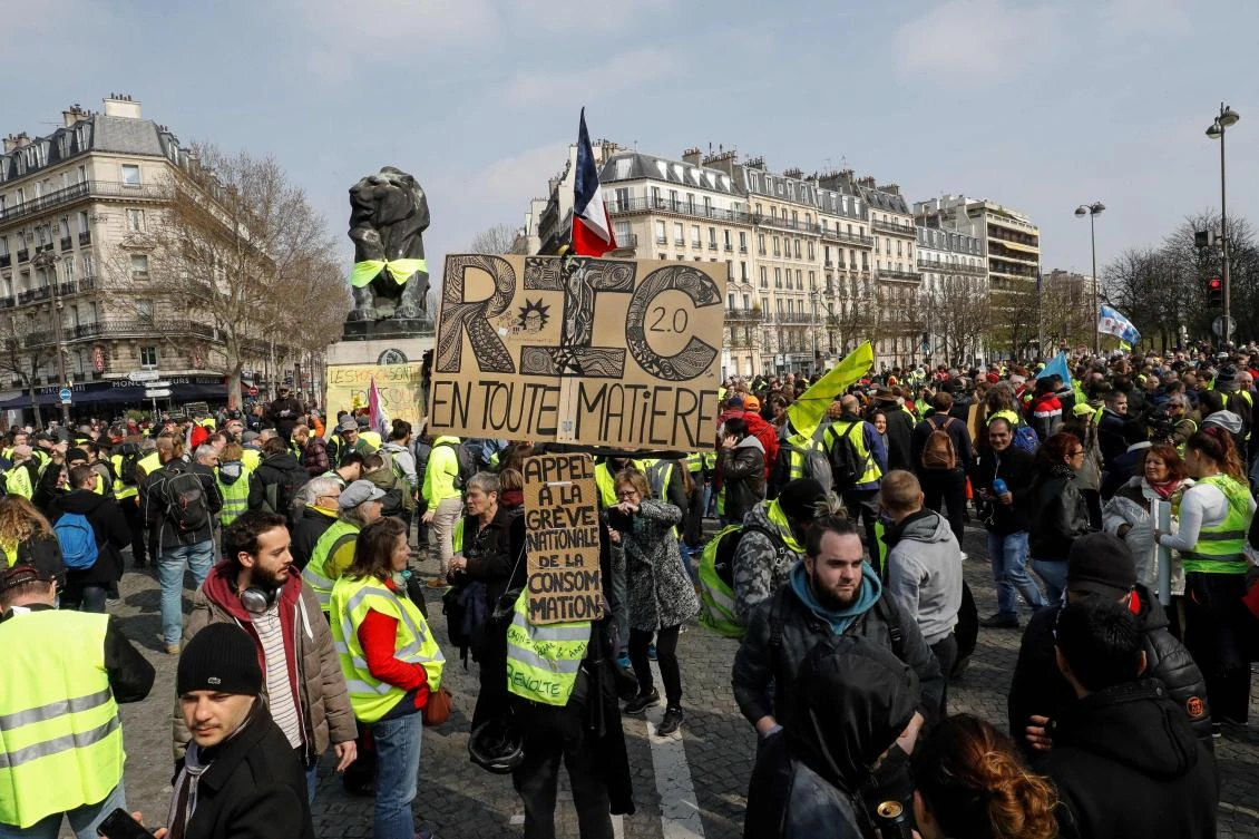 French yellow vests protest in Paris amid tighter security