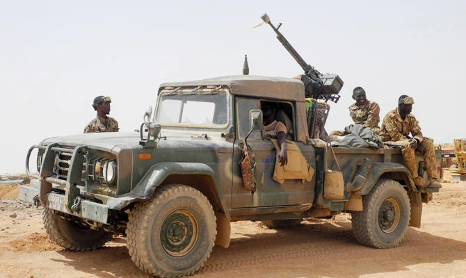 Members of the Malian Army (Fama), patrol in Anderamboukane, in Menaka region, on March 22, 2019. (AFP)