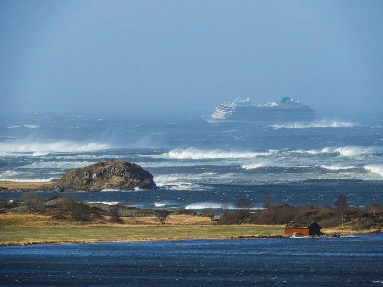 The Viking Sky lost power and started drifting mid-afternoon Saturday about two kilometers off More og Romsdal in dangerous waters and high seas. (AFP)