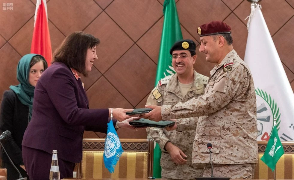 Maj. Gen. Fahd bin Turki bin Abdulaziz, the Arab coalition’s commander of the joint forces signed an MoU with the Special Representative of the Secretary-General for Children and Armed Conflict, Virginia Gamba, in Riyadh.