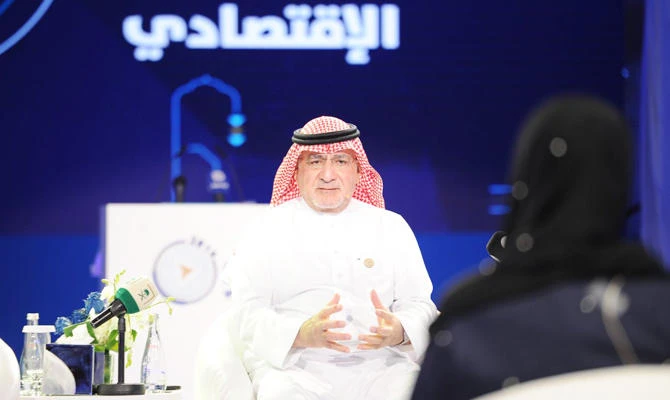 Jeddah Mayor Saleh Al-Turki speaks at the Makkah Region Economic Forum on Tuesday. (Photo/Supplied)