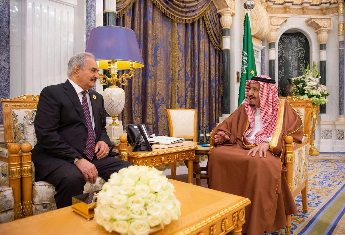 Saudi Arabia's King Salman met on Wednesday the commander of the Eastern Libyan forces Khalifa Haftar. (SPA)