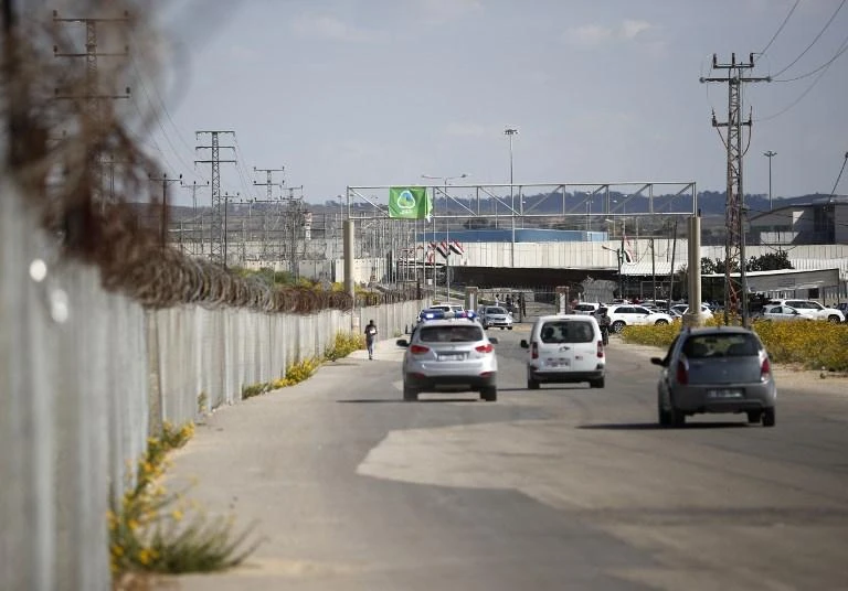 Israel reopens Gaza crossing as mediators push for deal