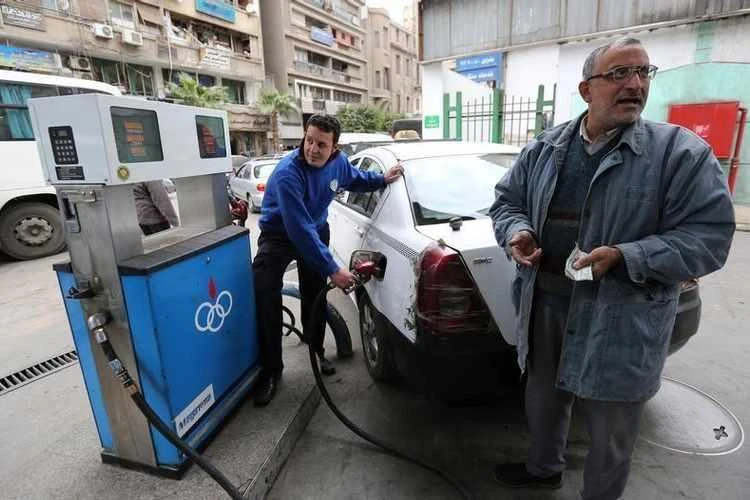 Egypt will keep 95-octane petrol at 7.75 Egyptian pounds ($0.4485) per liter through the second quarter of 2019. (File: Reuters)