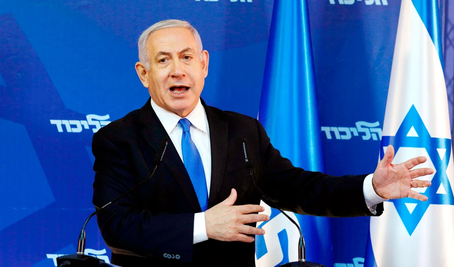 Israeli Prime Minister Benjamin Netanyahu gestures during an elections campaign press conference at his Jerusalem residence on April 1, 2019. (AFP)