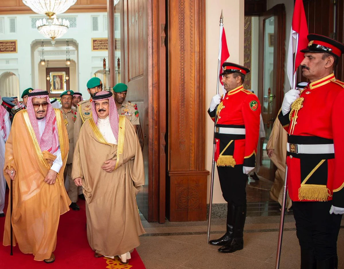 King Salman held talks with the Bahraini King Hamad Al-Khalifa. (SPA)
