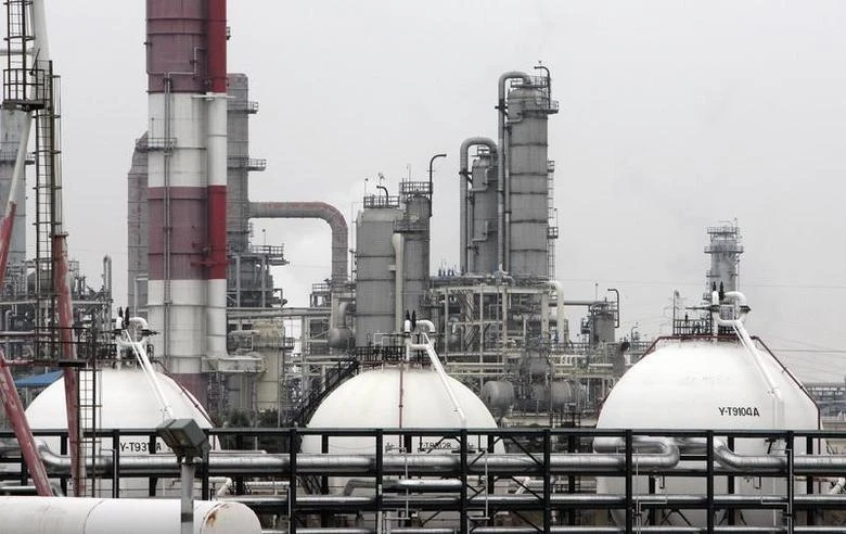 South Korea’s top refiner SK Energy, above, and the country’s smallest refiner Hyundai Oilbank are studying the WTL’s assay and testing samples. (Reuters)
